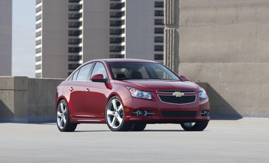  Chevrolet Cruze RS 2011 года  (фото 17 из 18)